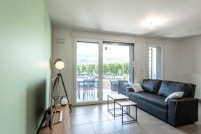 Furnished apartment with terrace close to the lake & many local activities Aix-Les-Bains